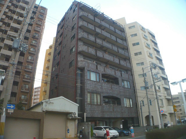 YKハイツ西明石の外観