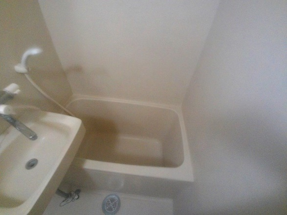 YKハイツ西明石の浴室