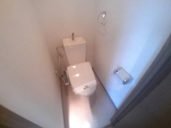 YKハイツ西明石のトイレ