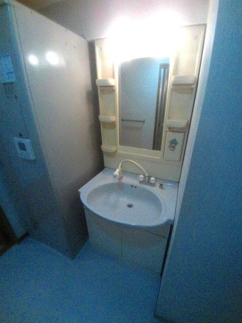 オーシャンビュー江井ヶ島の洗面所