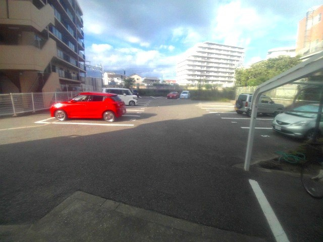 オーシャンビュー江井ヶ島の駐車場