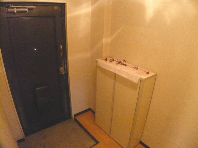 ラフラタニテの玄関