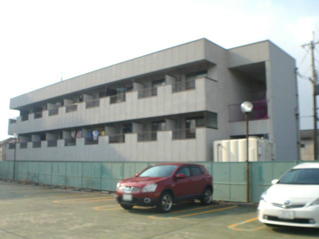 ラフラタニテの駐車場