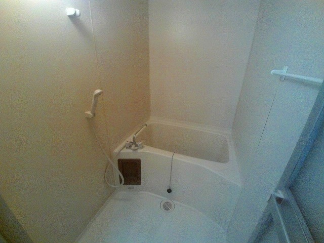 プレジオ王塚台の浴室