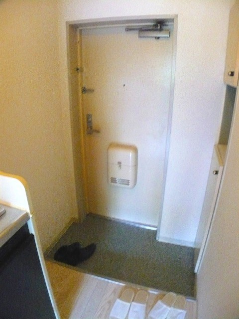 メゾンドリムールの玄関