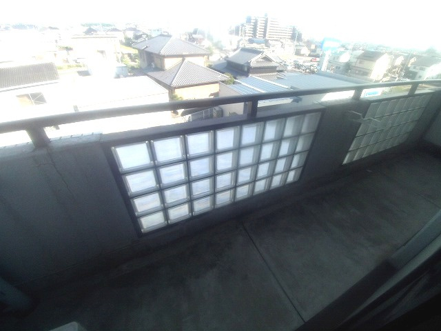 シャトー第一土山のバルコニー