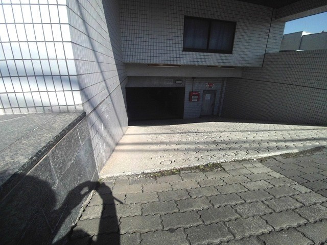 シャトー第一土山の駐車場