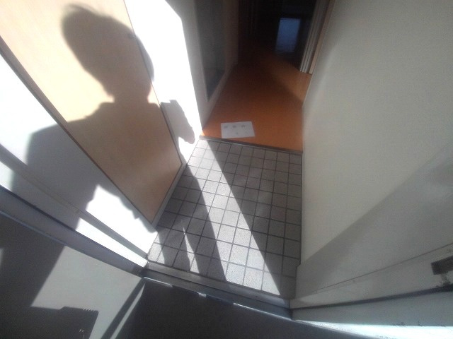 シャトー第一土山の玄関