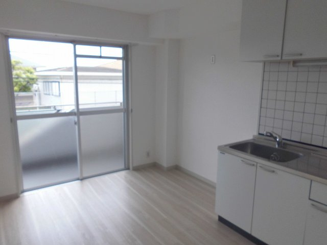 ビューハイツの居間・リビング