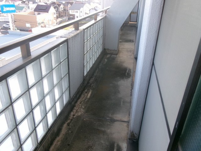 シャトー第一土山のバルコニー
