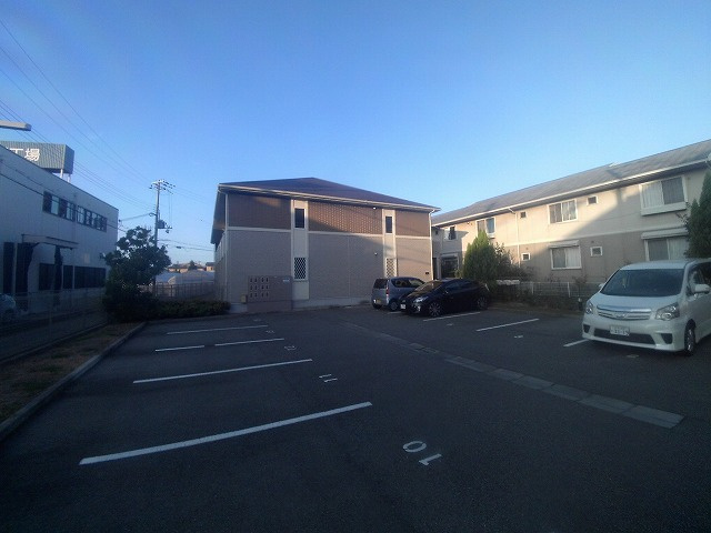 メルベーユ神戸の駐車場