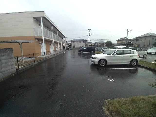 フラン神戸の駐車場