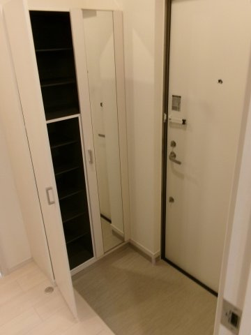 クレアトゥールの玄関