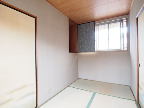 大久保町大窪戸建の和室|2階和室4.0帖