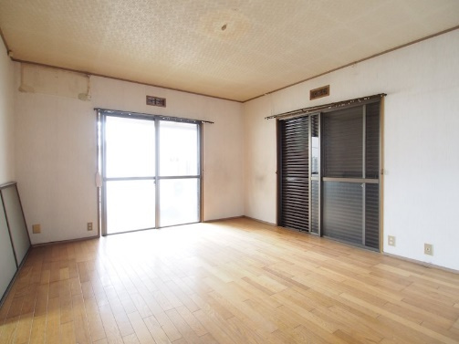 大久保町大窪戸建の居間・リビング