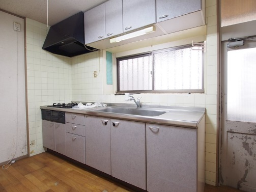 大久保町大窪戸建のキッチン