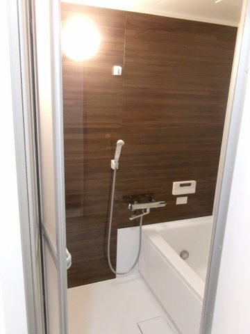 ロイヤルハイツ太寺の浴室