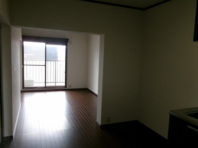 ロイヤルハイツ太寺の居間・リビング