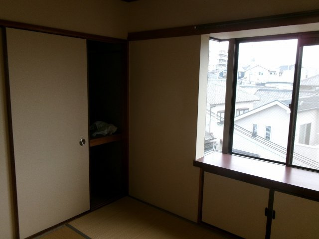 ロイヤルハイツ太寺の収納