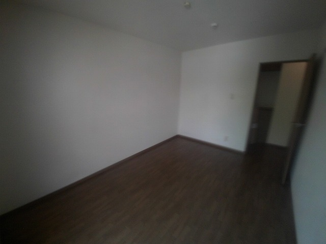 エスポワール二見の洋室