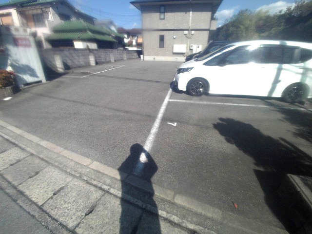 エスポワール二見の駐車場