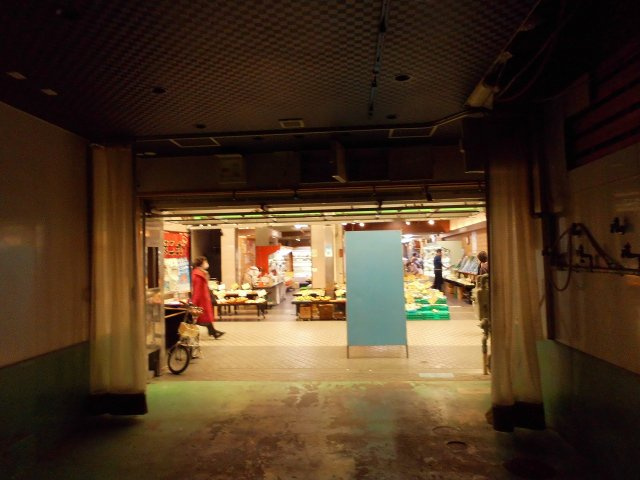 魚の棚店舗のロビー