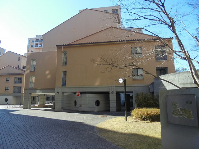 三田カルチャータウン・リフォレB棟の周辺