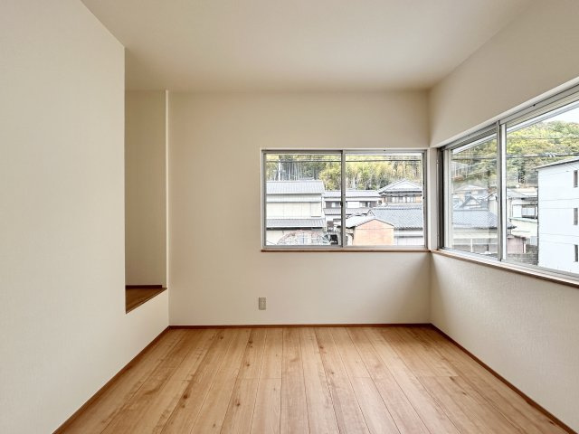 高知市五台山　中古住宅の洋室|2F