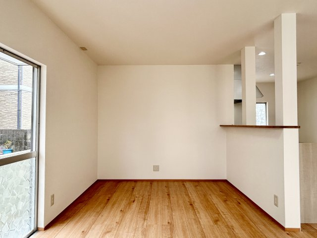 高知市五台山　中古住宅の居間・リビング