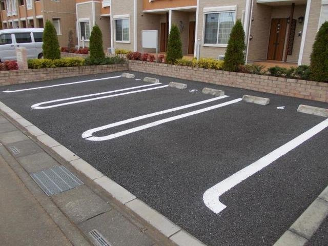 サンリットⅡの駐車場
