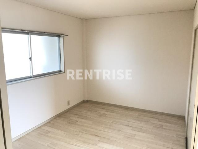 サンパレス尾崎の洋室|北洋室