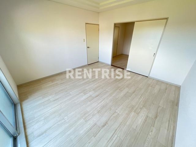 サンパレス尾崎の洋室|南洋室