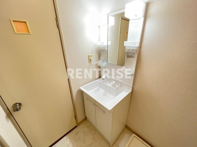 サンパレス尾崎の独立洗面台|洗髪洗面化粧台