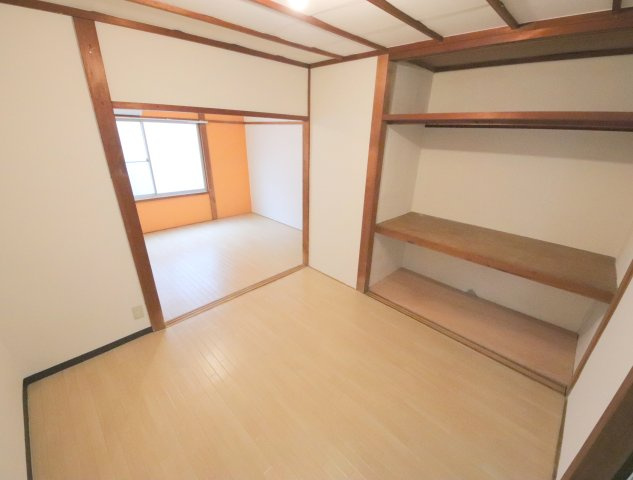 ロイヤル学園前の収納