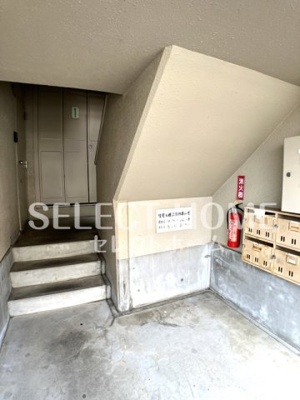 【エントランス】 | シャトルことぶき | 建物の内部です