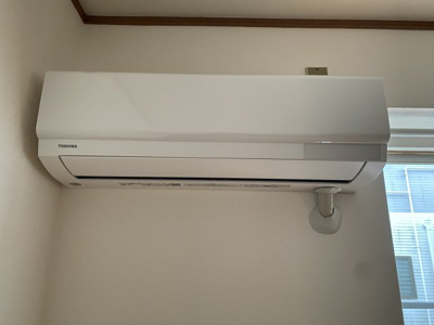 【設備】 | マインハイム・あじさい | 洋室にエアコン1台付き