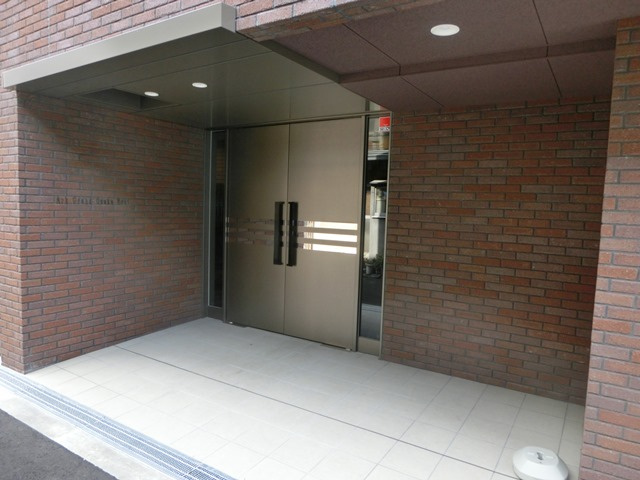 アークグラン大阪ＷＥＳＴのエントランス