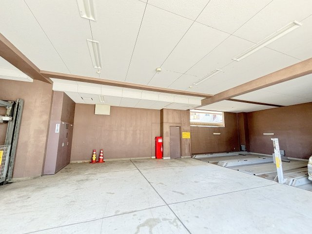 アドバンス新大阪CityLifeの駐車場