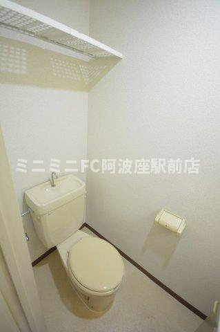 Y`s朝潮橋駅前のトイレ