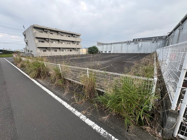 都城市大王町の売地の前面道路含む現地写真
