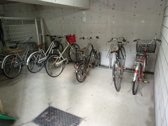 プレステージ尾山台のその他共用部分|自転車駐輪場