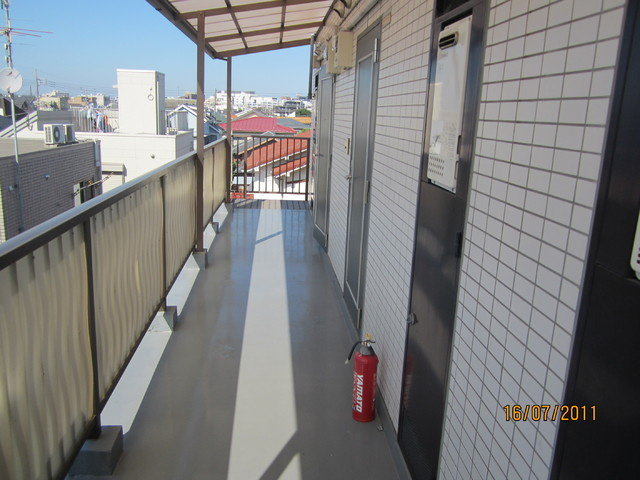 ドエル田園調布のその他共用部分|屋根付き共用廊下