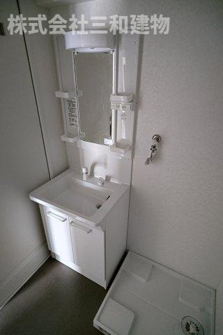 ロアール弐番館の洗面所