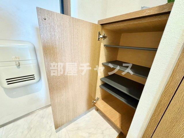 グランディア那古野の収納