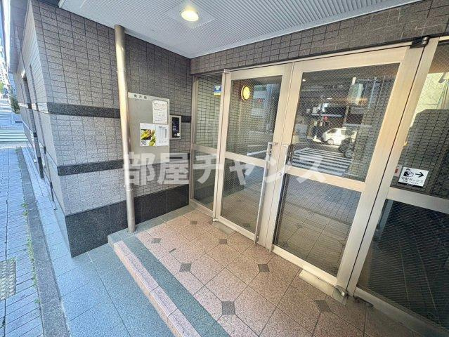 グランディア那古野のエントランス