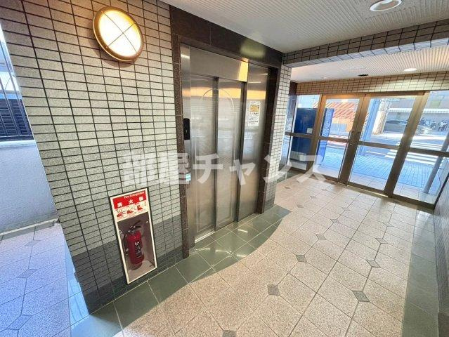 グランディア那古野のロビー