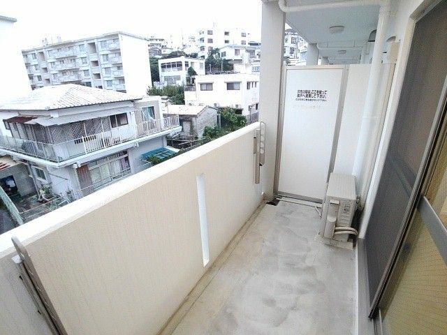 【バルコニー】アーバンライフ　那覇
