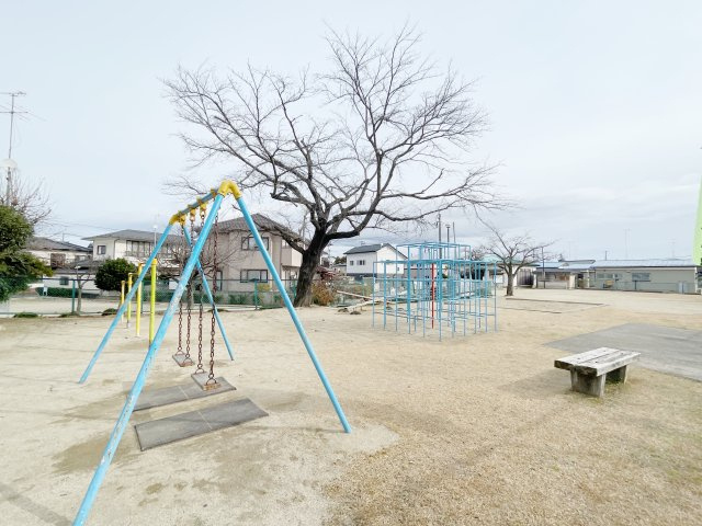 郡山市富田町坦ノ腰　富田小・富田中　住宅用地の周辺|遊具のある公園なので休日はお子様と一緒に遊べますね♪
