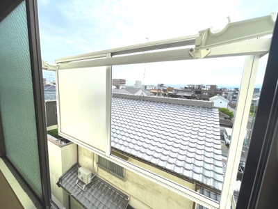 【バルコニー】 | 大和ハイツ | 暖かな日差しのふりそそぐバルコニー