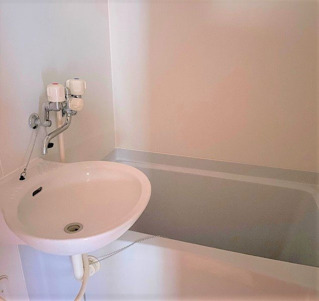 レオパレスティアラの浴室